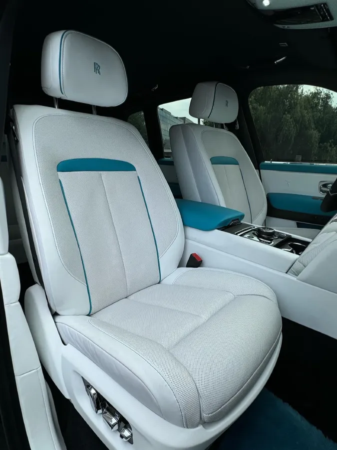 2018 Rolls-Royce Cullinan 6.7T 571HP V12 8AT,autocango,china used car exporter,china ev exporter,chinese used car exporter,chinese used ev exporter