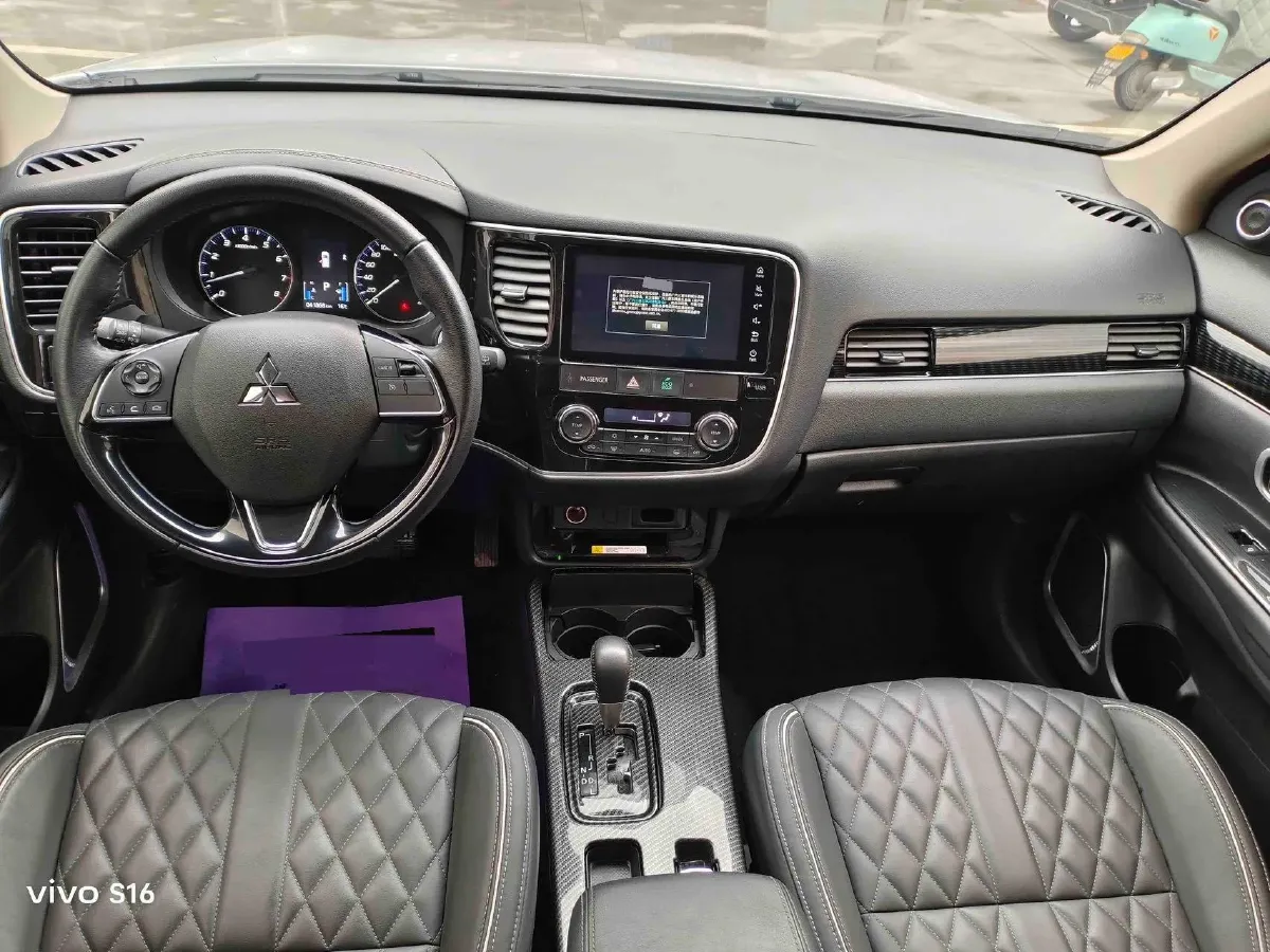 2021 Mitsubishi Outlander 2.0L 166HP L4 CVT,autocango,china used car exporter,china ev exporter,chinese used car exporter,chinese used ev exporter