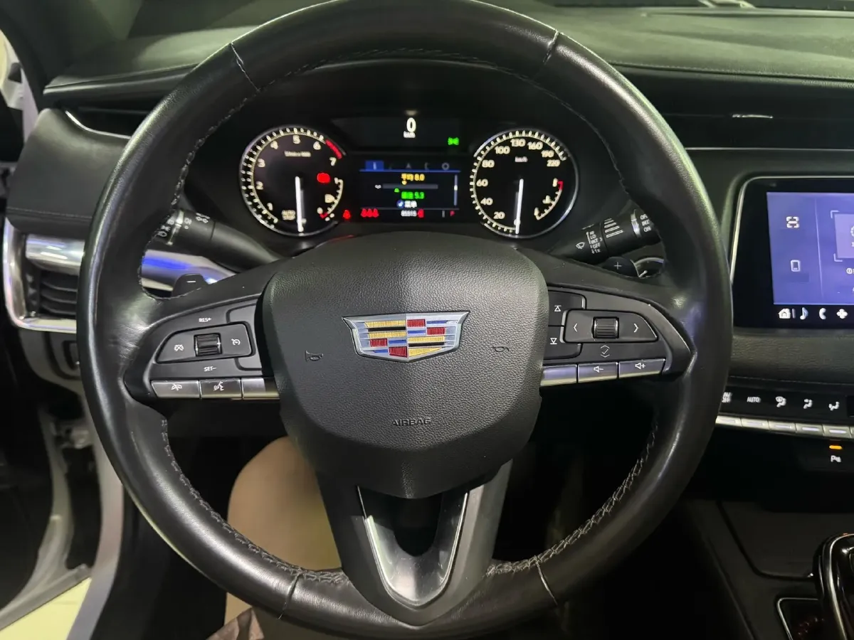 2020 Cadillac XT4 2.0T 241HP L4 9AT,autocango,china used car exporter,china ev exporter,chinese used car exporter,chinese used ev exporter