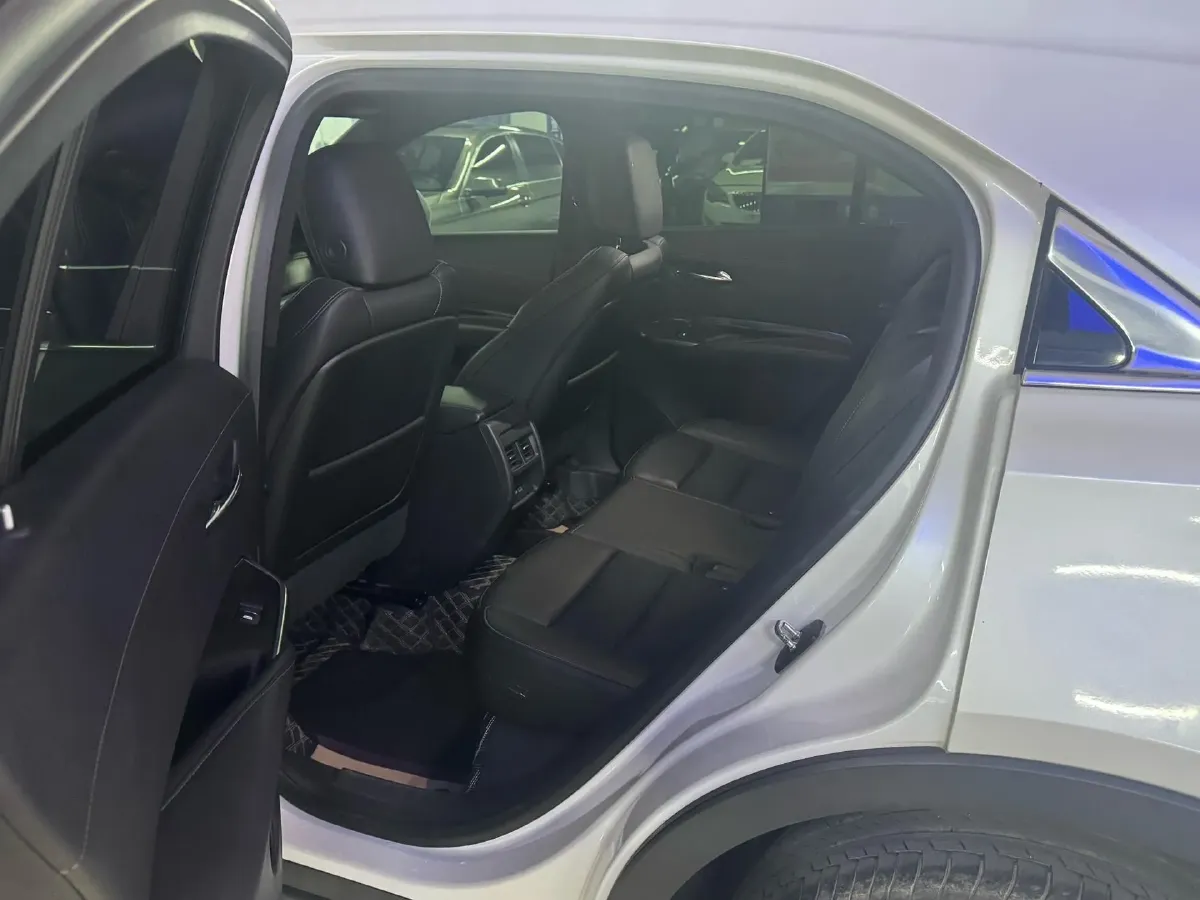 2020 Cadillac XT4 2.0T 241HP L4 9AT,autocango,china used car exporter,china ev exporter,chinese used car exporter,chinese used ev exporter