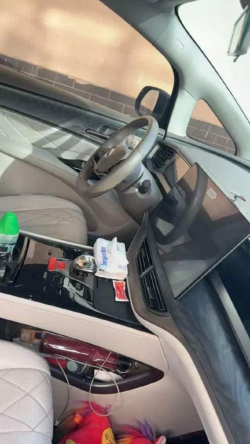 2022 HongQi HS7 3.0T 337HP V6 8AT,autocango,china used car exporter,china ev exporter,chinese used car exporter,chinese used ev exporter