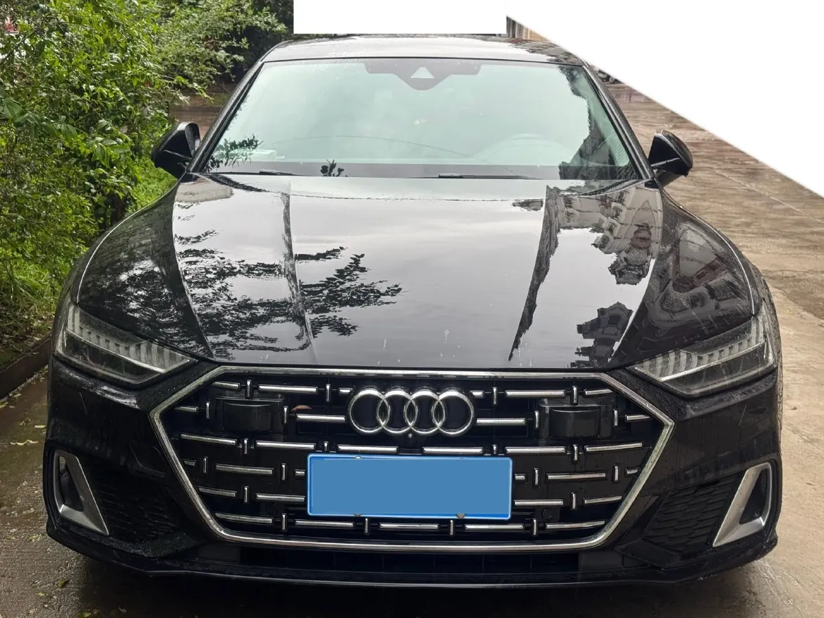 2024 Audi A7L 2.0T 245HP L4 7DCT,autocango,china used car exporter,china ev exporter,chinese used car exporter,chinese used ev exporter