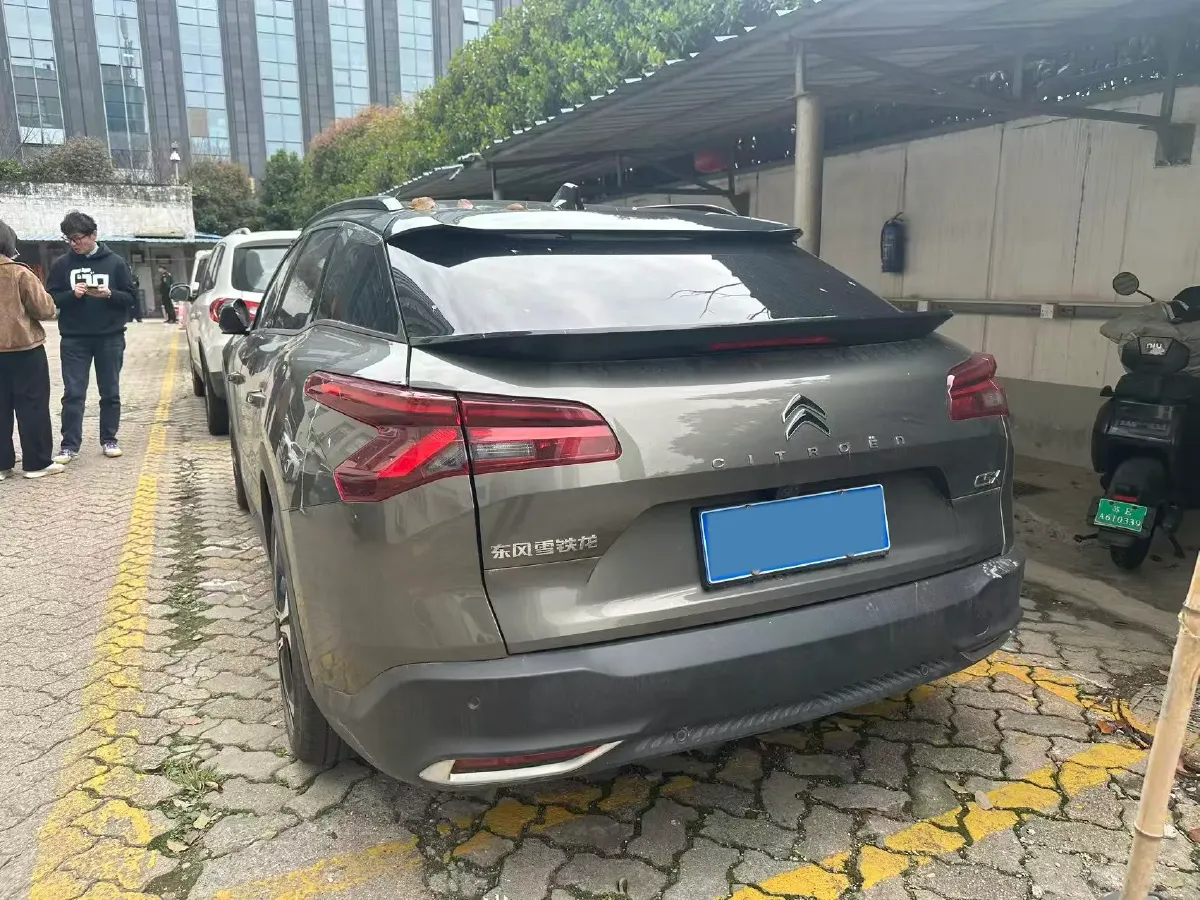 2021 Citroen C5 X 1.6T 175HP L4 8AT,autocango,china used car exporter,china ev exporter,chinese used car exporter,chinese used ev exporter