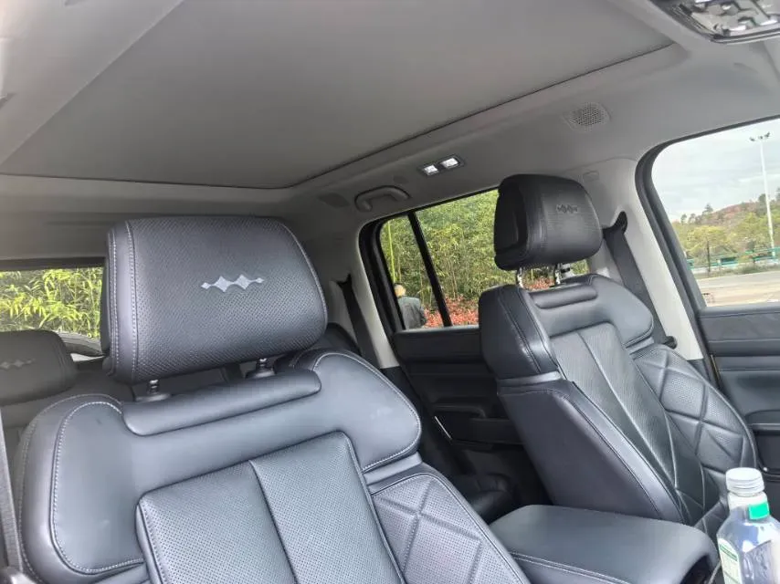 2023 FangChengBao Bao 5 1.5T 194HP L4 E-CVT PHEV 31.8KWH,autocango,china used car exporter,china ev exporter,chinese used car exporter,chinese used ev exporter