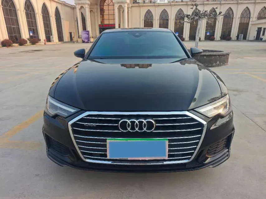 2021 Audi A6L 2.0T 224HP L4 7DCT,autocango,china used car exporter,china ev exporter,chinese used car exporter,chinese used ev exporter