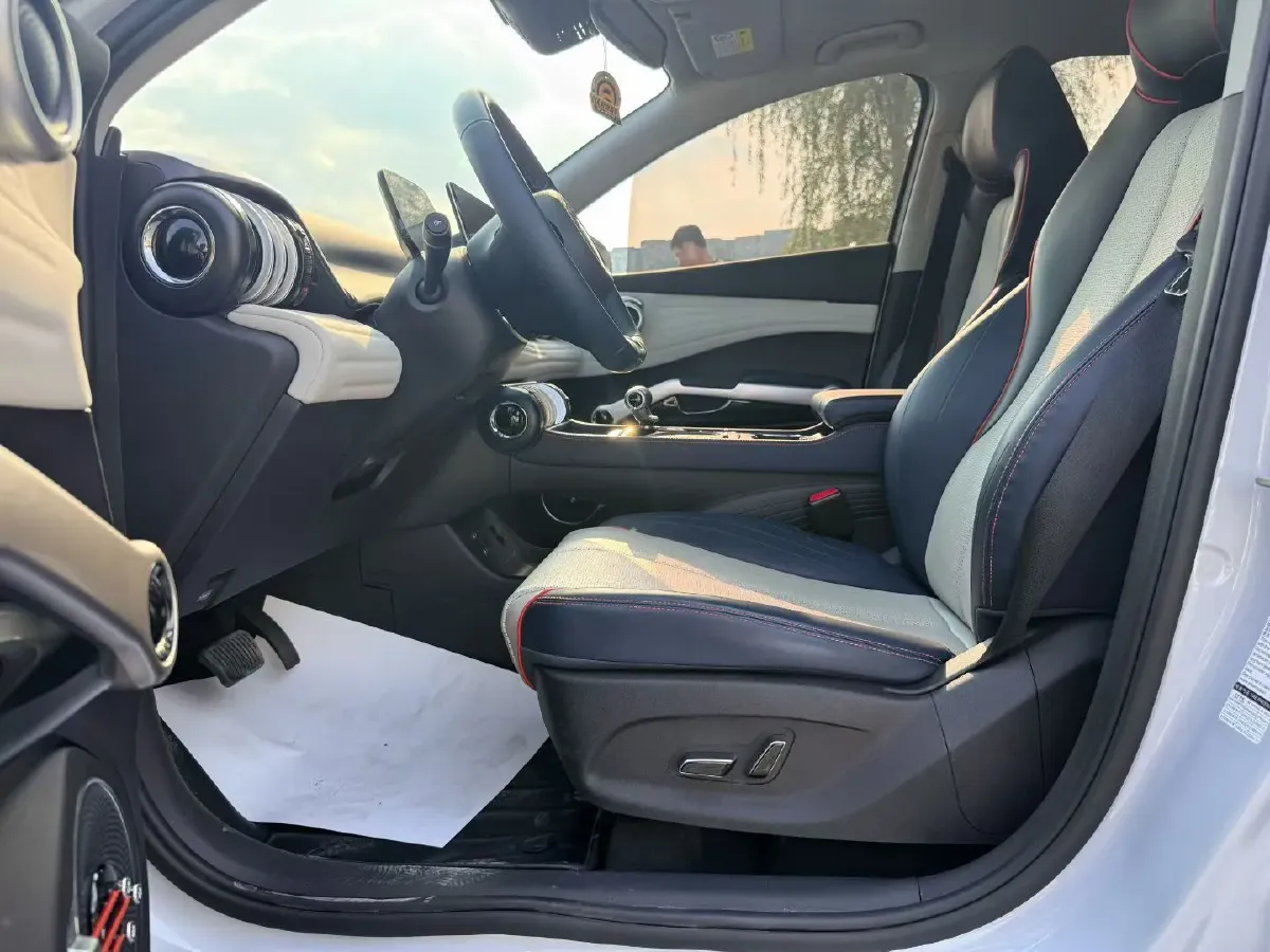 2022 Foton Grand General G7 2.0T 238HP L4 8AT,autocango,china used car exporter,china ev exporter,chinese used car exporter,chinese used ev exporter