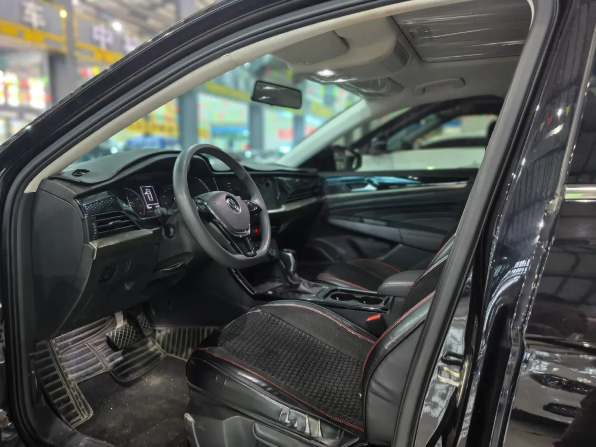 2020 Volkswagen Passat 1.4T 150HP L4 7DCT,autocango,china used car exporter,china ev exporter,chinese used car exporter,chinese used ev exporter