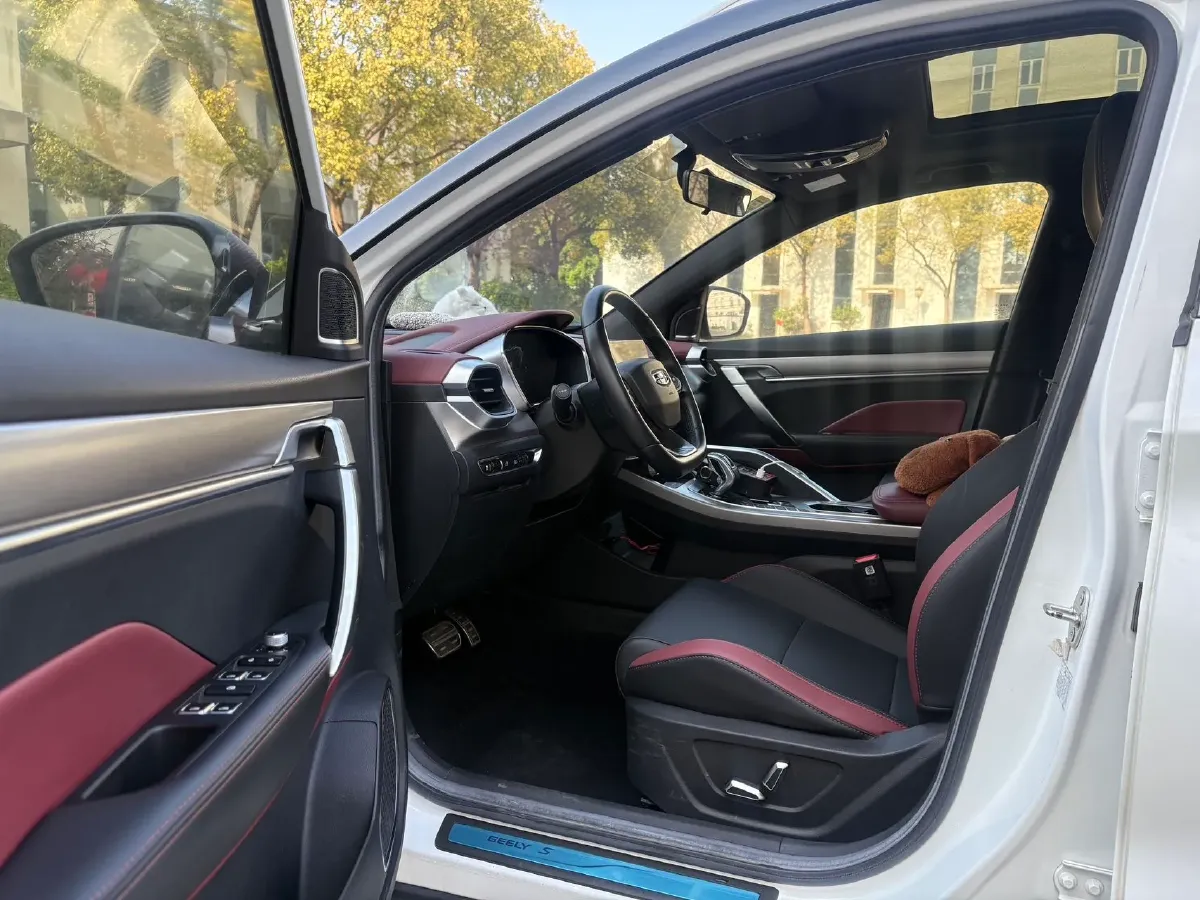 2020 Geely Coolray 1.5T 177HP L3 7DCT,autocango,china used car exporter,china ev exporter,chinese used car exporter,chinese used ev exporter