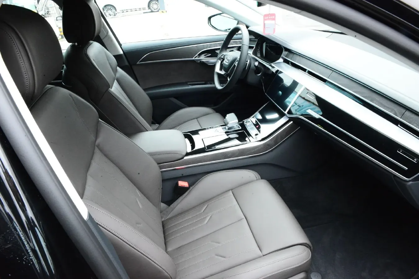 2023 Audi A8 2.0T 265HP L4 8AT,autocango,china used car exporter,china ev exporter,chinese used car exporter,chinese used ev exporter