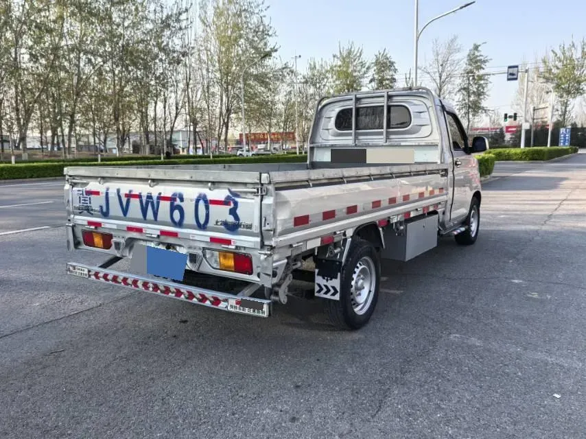 2023 WuLing RongGuang New Truck 1.5L 102HP L4 5MT,autocango,china used car exporter,china ev exporter,chinese used car exporter,chinese used ev exporter
