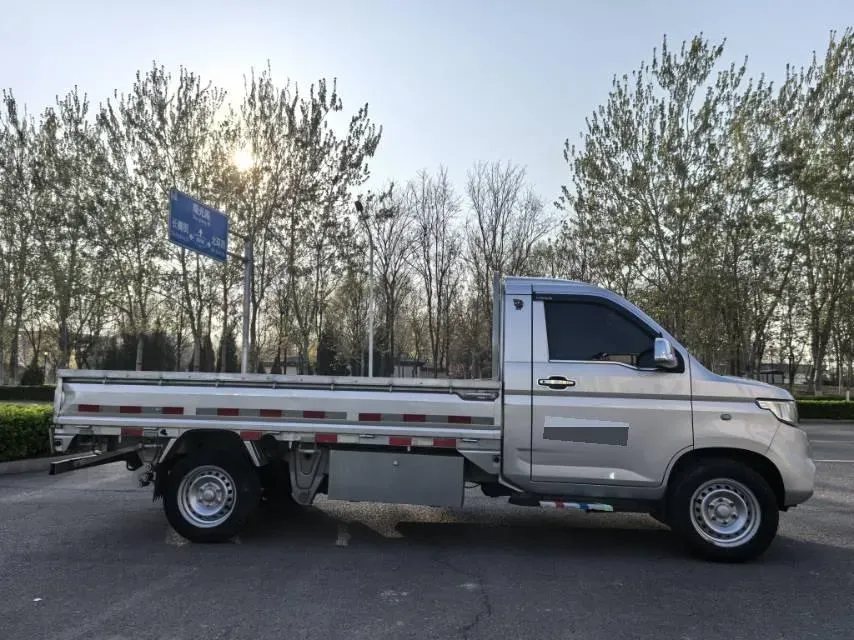 2023 WuLing RongGuang New Truck 1.5L 102HP L4 5MT,autocango,china used car exporter,china ev exporter,chinese used car exporter,chinese used ev exporter