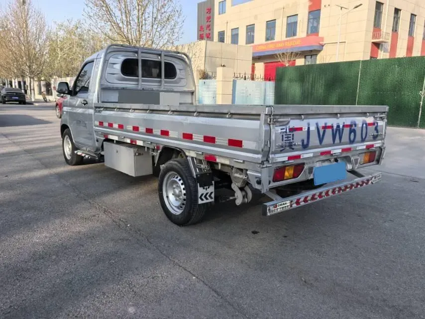 2023 WuLing RongGuang New Truck 1.5L 102HP L4 5MT,autocango,china used car exporter,china ev exporter,chinese used car exporter,chinese used ev exporter