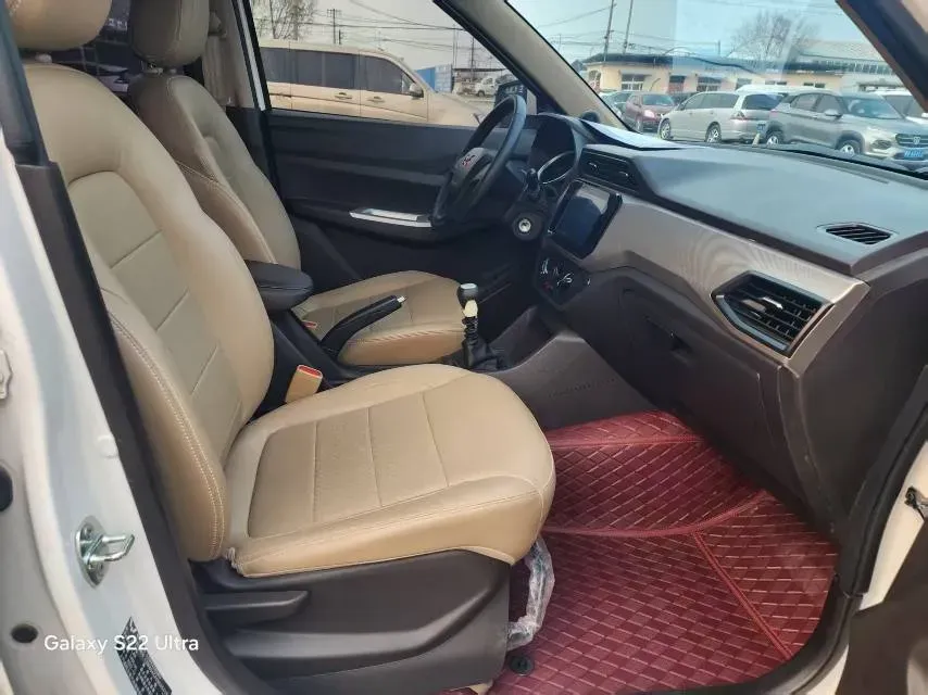 2021 Yema SiPaiKa 1.5L 109HP L4 5MT,autocango,china used car exporter,china ev exporter,chinese used car exporter,chinese used ev exporter