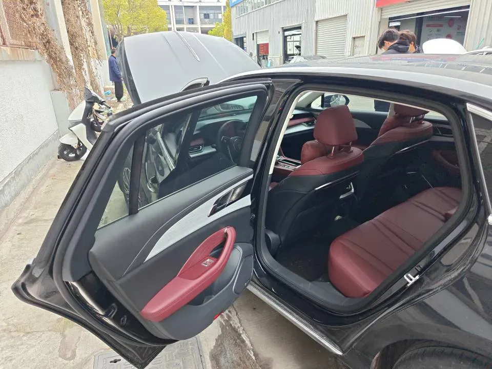 2025 HongQi H5 1.5T 169HP L4 1DHT Hybrid,autocango,china used car exporter,china ev exporter,chinese used car exporter,chinese used ev exporter