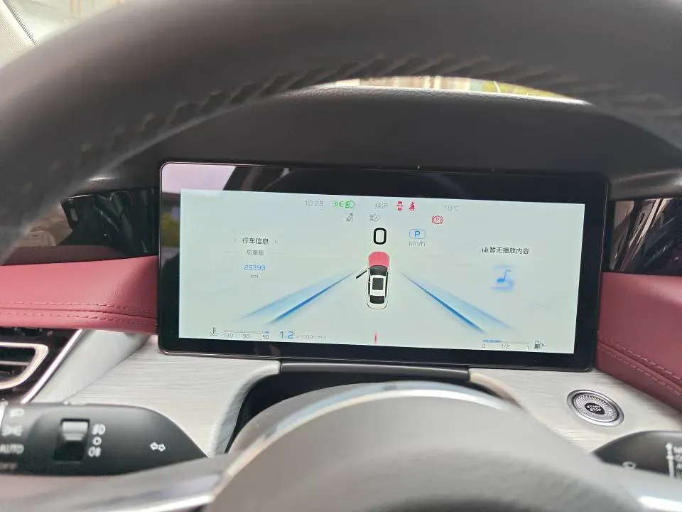 2025 HongQi H5 1.5T 169HP L4 1DHT Hybrid,autocango,china used car exporter,china ev exporter,chinese used car exporter,chinese used ev exporter