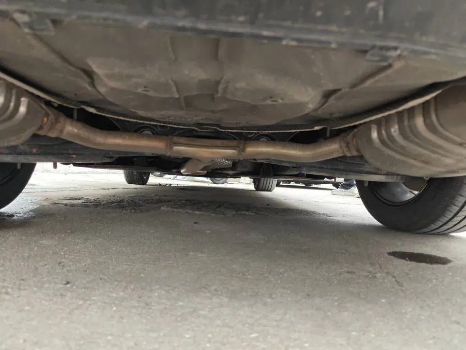 2025 HongQi H5 1.5T 169HP L4 1DHT Hybrid,autocango,china used car exporter,china ev exporter,chinese used car exporter,chinese used ev exporter