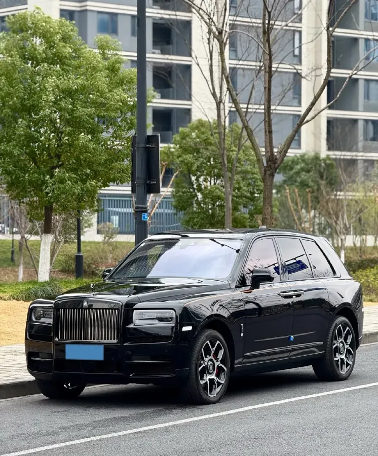 2018 Rolls-Royce Cullinan 6.7T 571HP V12 8AT,autocango,china used car exporter,china ev exporter,chinese used car exporter,chinese used ev exporter