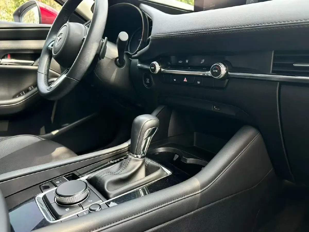 2021 Mazda 3 Axela 2.0L 158HP L4 6AT,autocango,china used car exporter,china ev exporter,chinese used car exporter,chinese used ev exporter