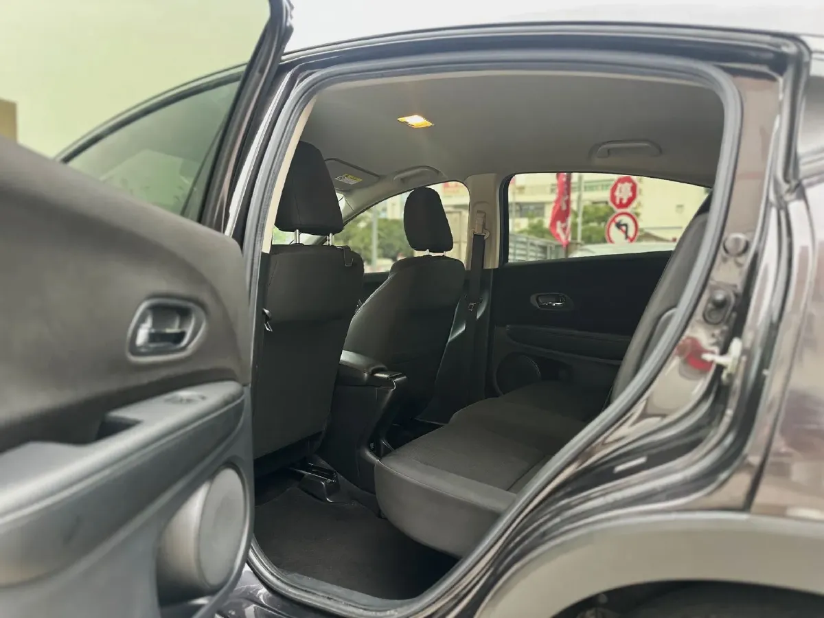 2020 Honda Vezel 1.5T 177HP L4 CVT,autocango,china used car exporter,china ev exporter,chinese used car exporter,chinese used ev exporter