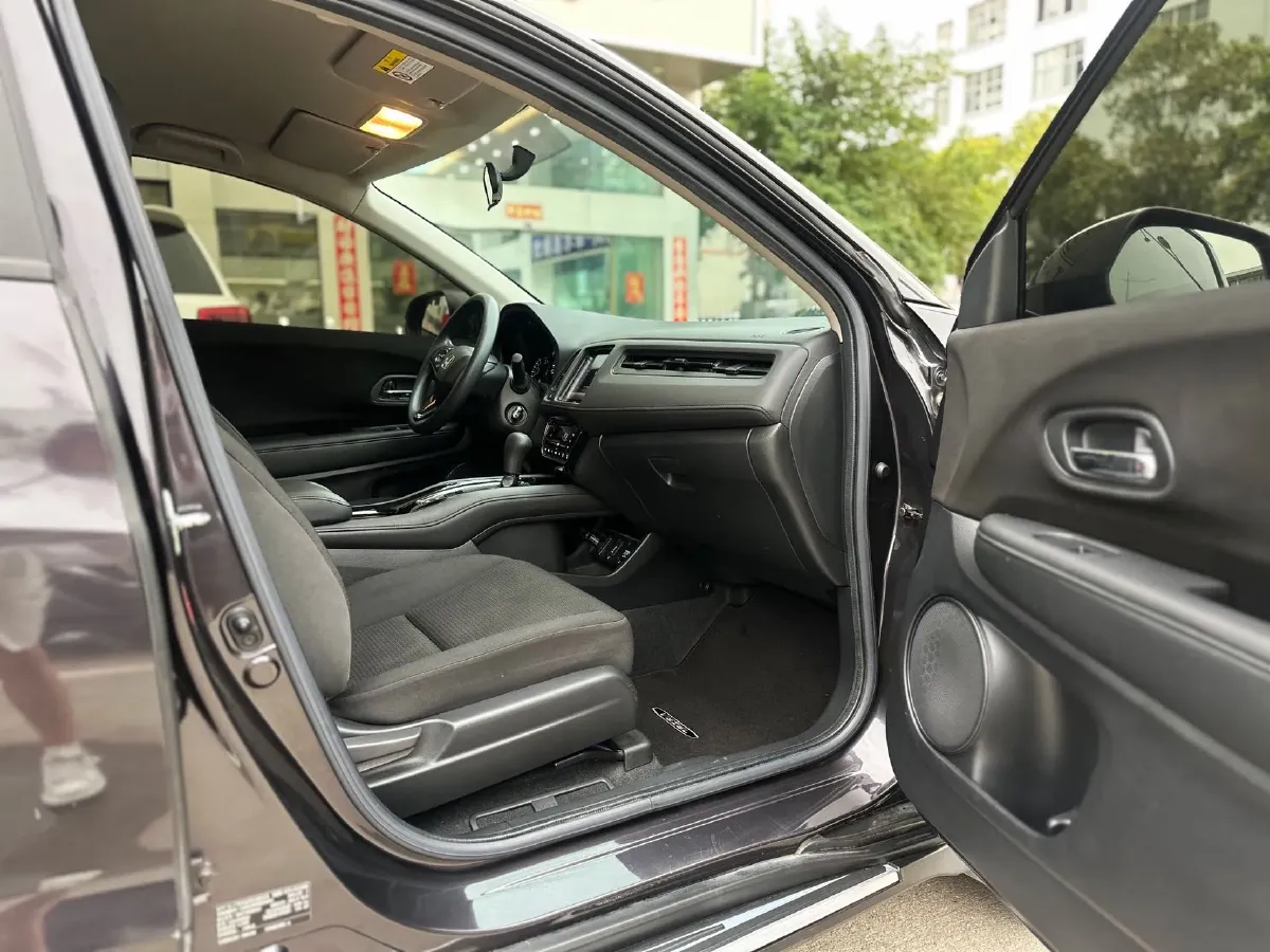 2020 Honda Vezel 1.5T 177HP L4 CVT,autocango,china used car exporter,china ev exporter,chinese used car exporter,chinese used ev exporter