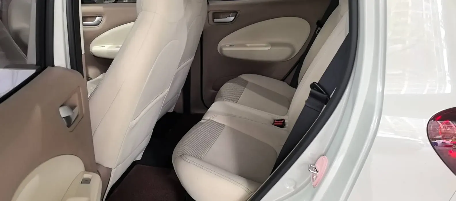 2025 WuLing HongGuang MINI EV BEV 16.2KWH,autocango,china used car exporter,china ev exporter,chinese used car exporter,chinese used ev exporter