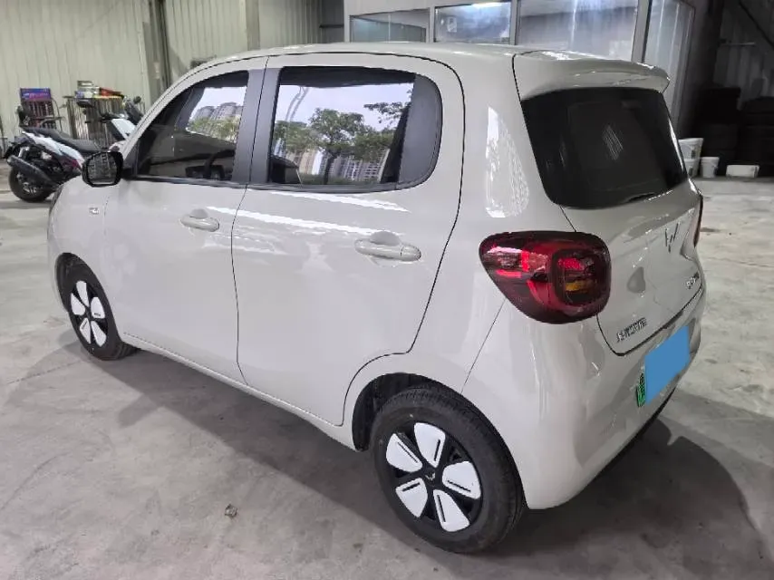 2025 WuLing HongGuang MINI EV BEV 16.2KWH,autocango,china used car exporter,china ev exporter,chinese used car exporter,chinese used ev exporter