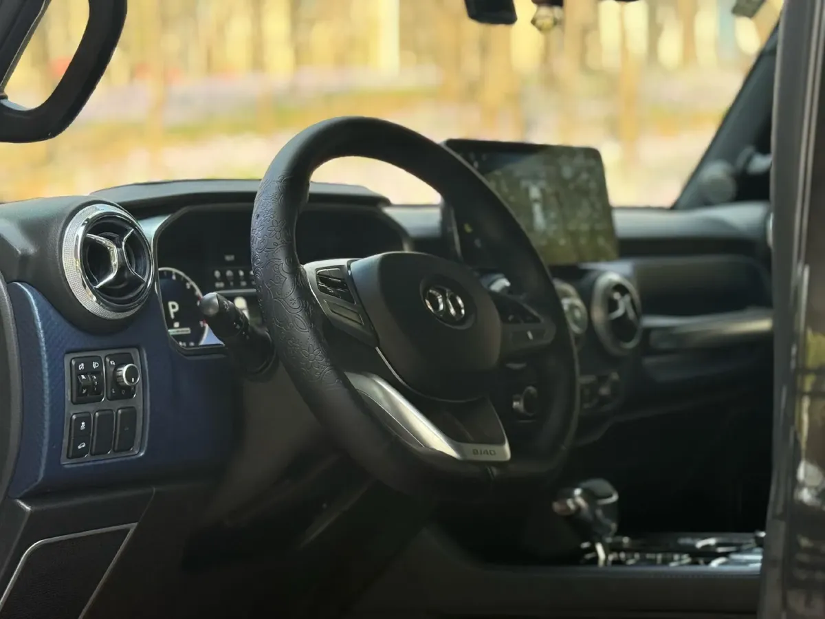 2019 Beijing BJ40 2.0T 218HP L4 6AT,autocango,china used car exporter,china ev exporter,chinese used car exporter,chinese used ev exporter