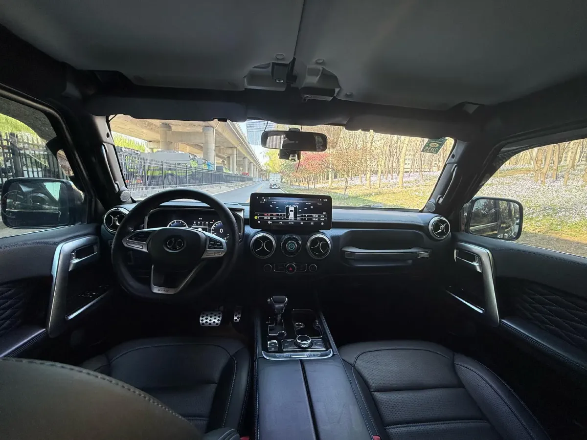 2019 Beijing BJ40 2.0T 218HP L4 6AT,autocango,china used car exporter,china ev exporter,chinese used car exporter,chinese used ev exporter