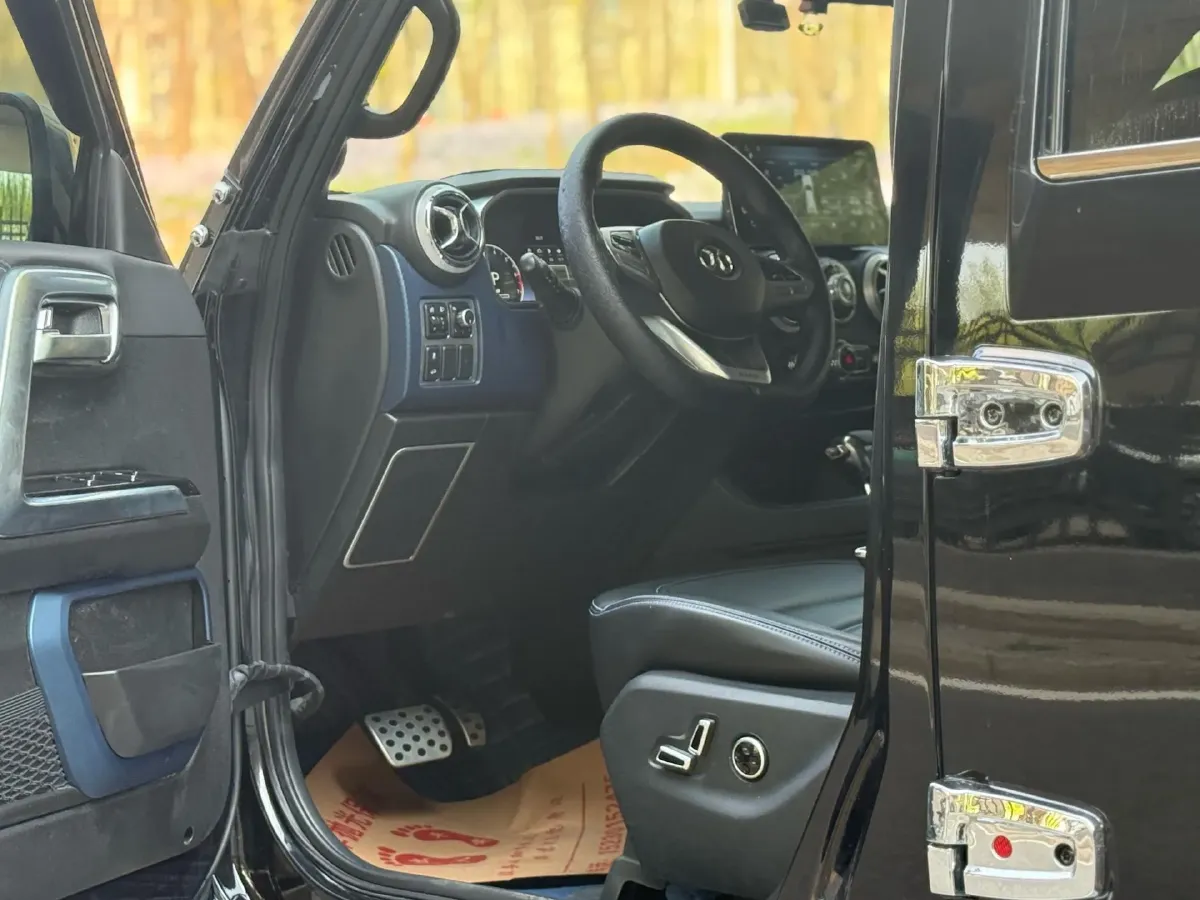 2019 Beijing BJ40 2.0T 218HP L4 6AT,autocango,china used car exporter,china ev exporter,chinese used car exporter,chinese used ev exporter