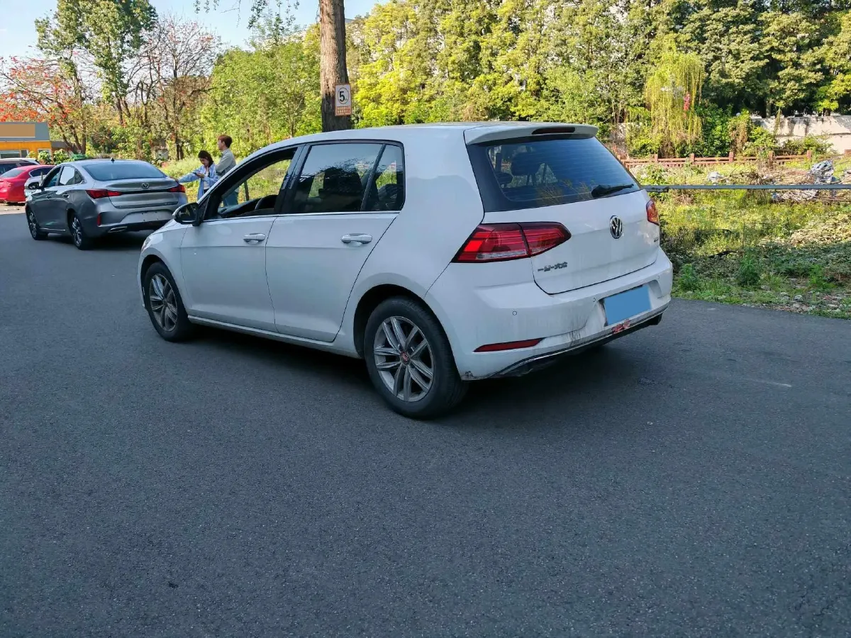 2018 Volkswagen Golf 1.6L 110HP L4 6AT,autocango,china used car exporter,china ev exporter,chinese used car exporter,chinese used ev exporter