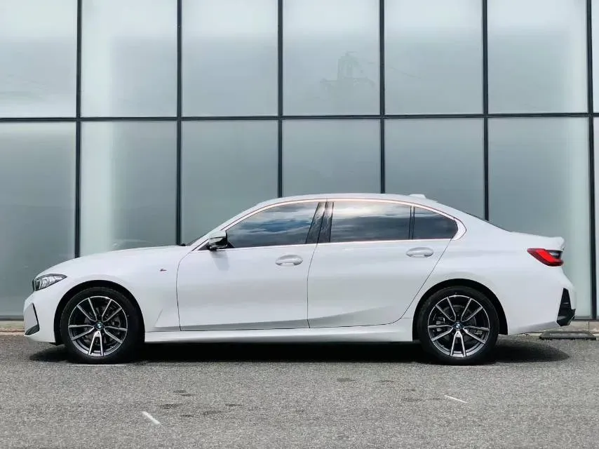 2022 BMW 3 Series 2.0T 156HP L4 8AT,autocango,china used car exporter,china ev exporter,chinese used car exporter,chinese used ev exporter