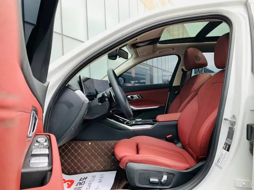 2022 BMW 3 Series 2.0T 156HP L4 8AT,autocango,china used car exporter,china ev exporter,chinese used car exporter,chinese used ev exporter