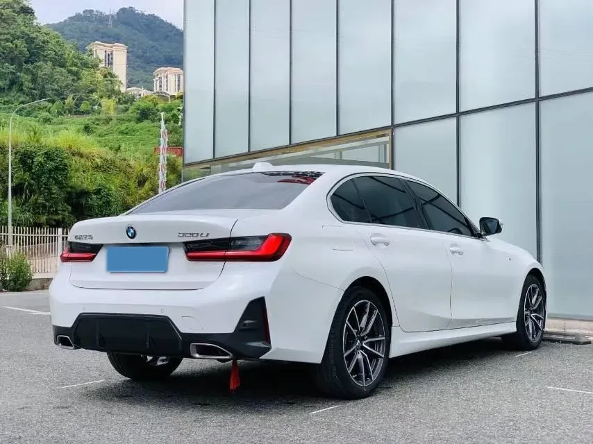 2022 BMW 3 Series 2.0T 156HP L4 8AT,autocango,china used car exporter,china ev exporter,chinese used car exporter,chinese used ev exporter