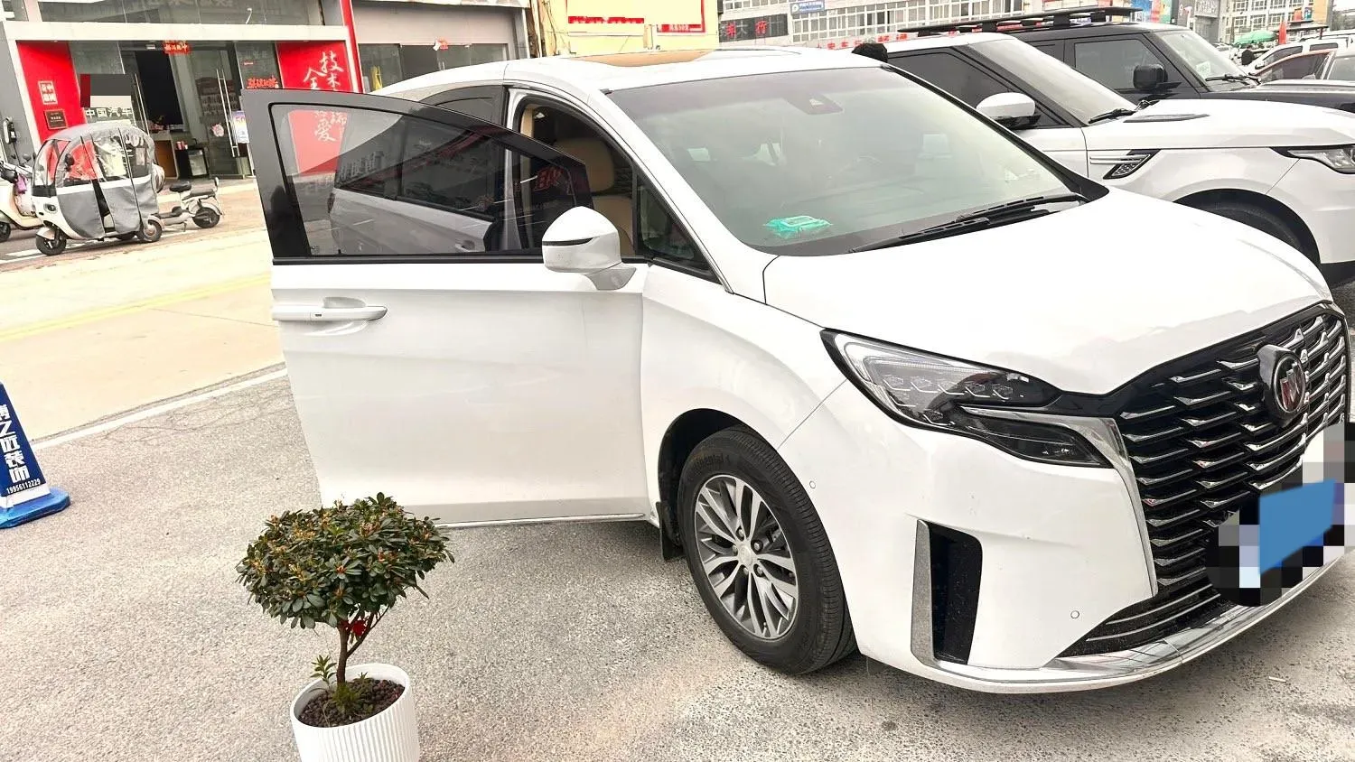 2023 Buick GL8 2.0T 237HP L4 9AT,autocango,china used car exporter,china ev exporter,chinese used car exporter,chinese used ev exporter