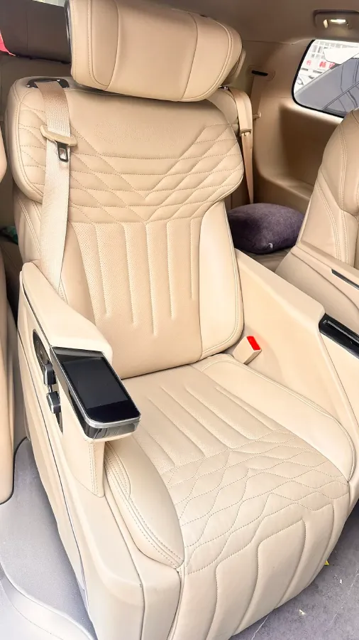 2023 Buick GL8 2.0T 237HP L4 9AT,autocango,china used car exporter,china ev exporter,chinese used car exporter,chinese used ev exporter