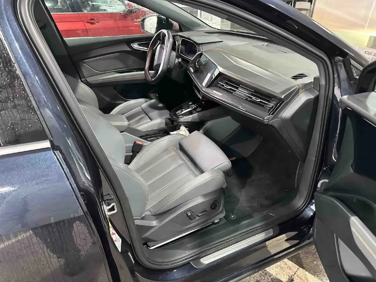 2024 Audi Q4 e-tron BEV 84.8KWH,autocango,china used car exporter,china ev exporter,chinese used car exporter,chinese used ev exporter