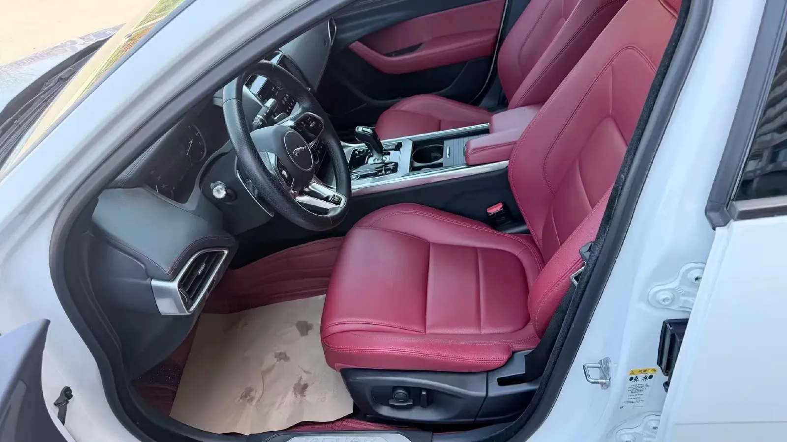 2020 Jaguar XEL 2.0T 200HP L4 8AT,autocango,china used car exporter,china ev exporter,chinese used car exporter,chinese used ev exporter