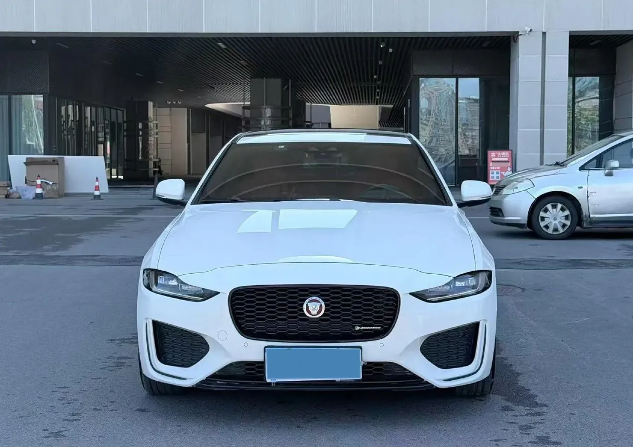 2020 Jaguar XEL 2.0T 200HP L4 8AT,autocango,china used car exporter,china ev exporter,chinese used car exporter,chinese used ev exporter