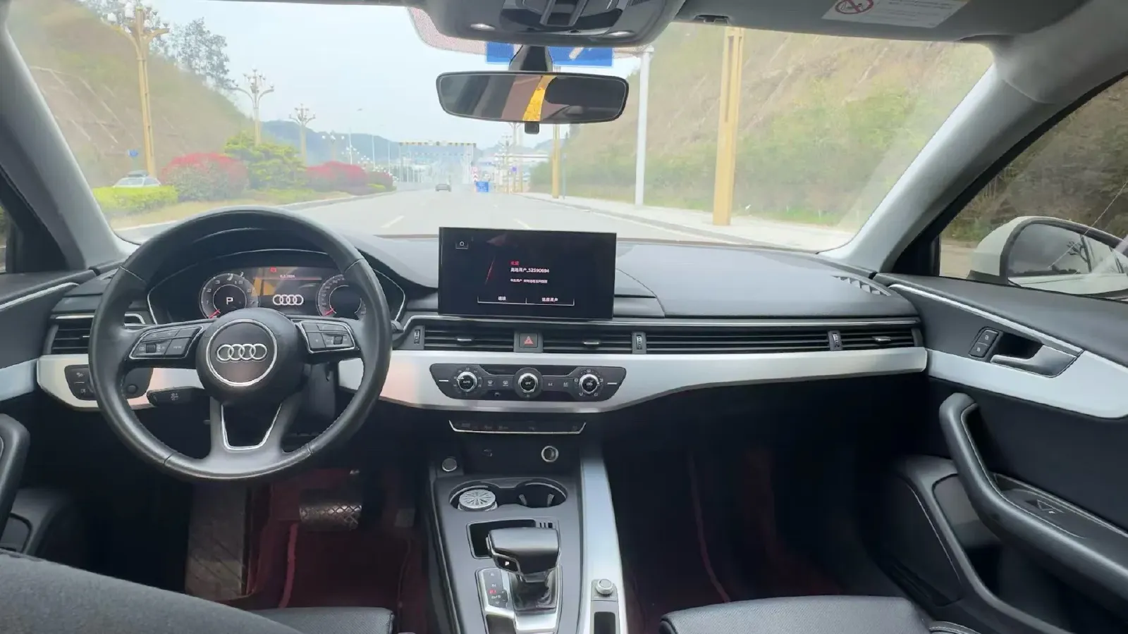 2020 Audi A4L 2.0T 190HP L4 7DCT,autocango,china used car exporter,china ev exporter,chinese used car exporter,chinese used ev exporter