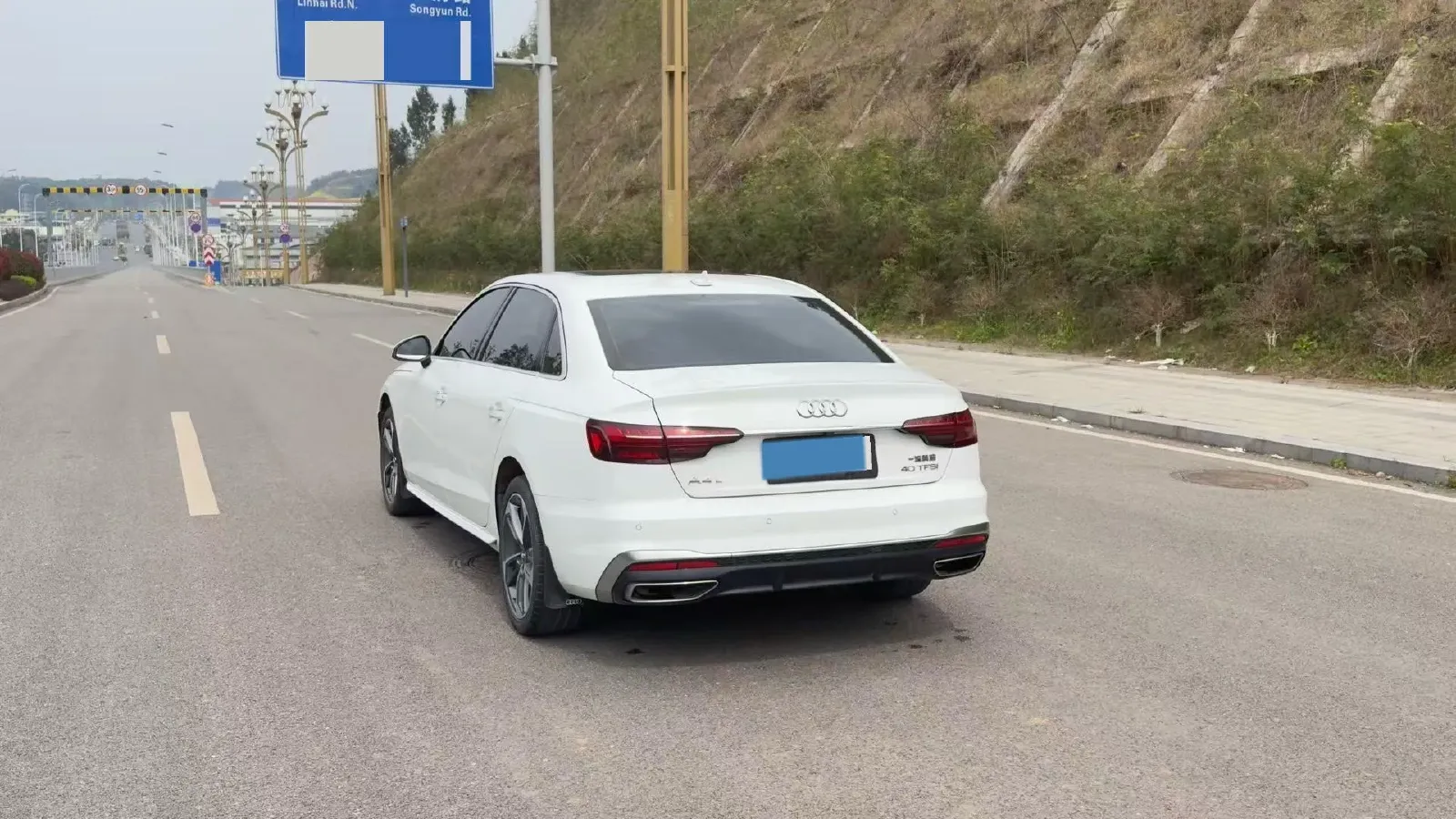 2020 Audi A4L 2.0T 190HP L4 7DCT,autocango,china used car exporter,china ev exporter,chinese used car exporter,chinese used ev exporter