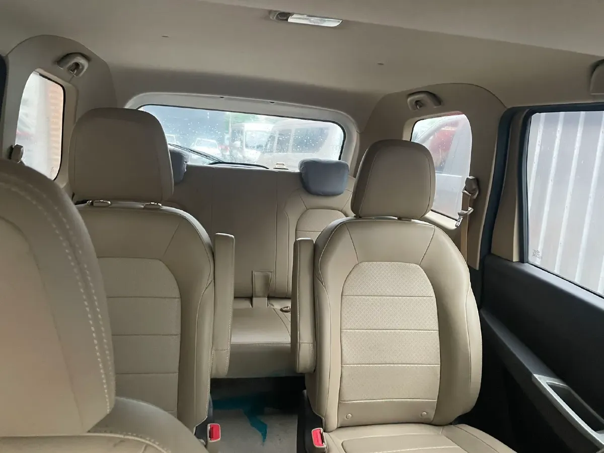 2018 WuLing HongGuang 1.5L 105HP L4 5MT,autocango,china used car exporter,china ev exporter,chinese used car exporter,chinese used ev exporter