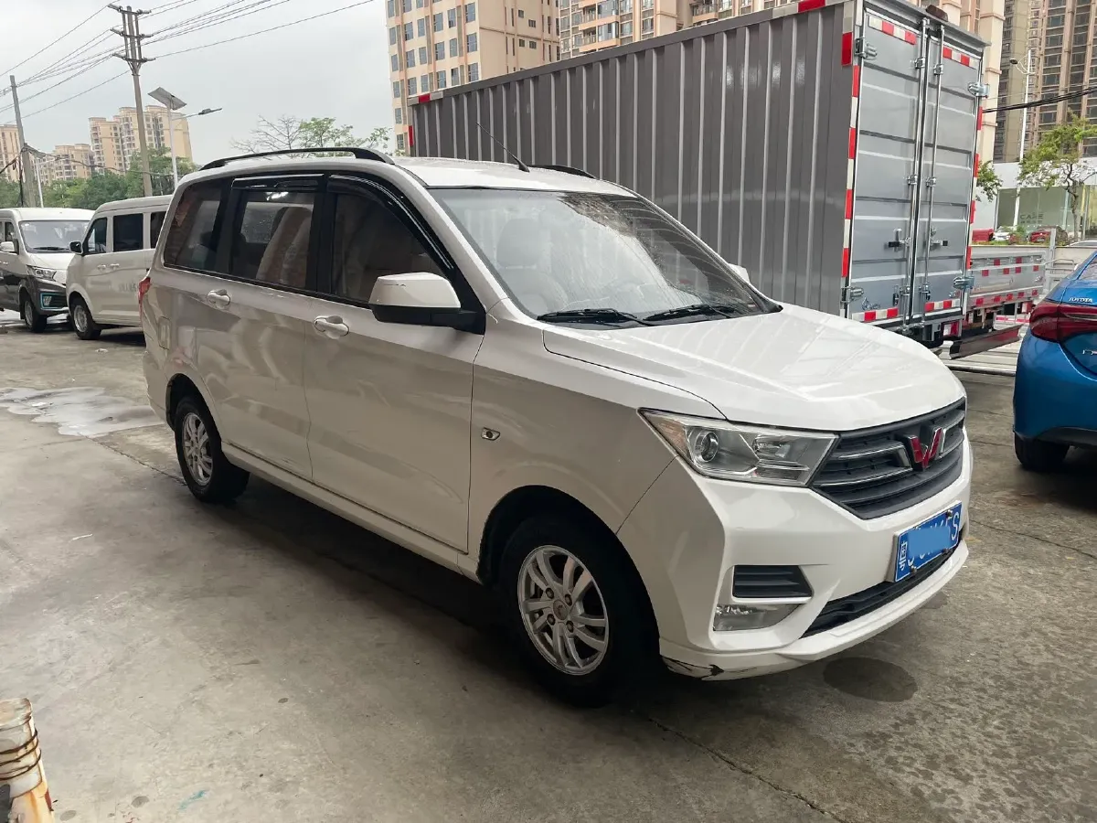 2018 WuLing HongGuang 1.5L 105HP L4 5MT,autocango,china used car exporter,china ev exporter,chinese used car exporter,chinese used ev exporter