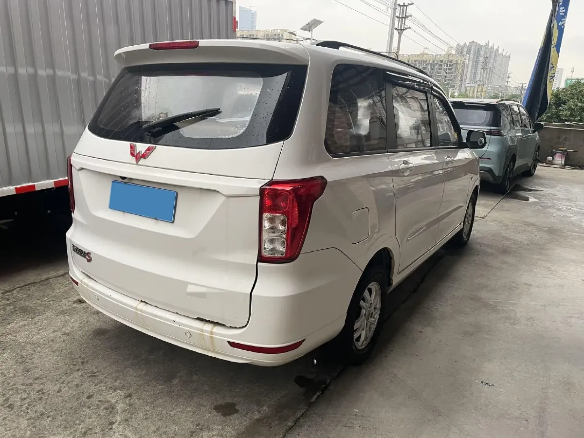 2018 WuLing HongGuang 1.5L 105HP L4 5MT,autocango,china used car exporter,china ev exporter,chinese used car exporter,chinese used ev exporter