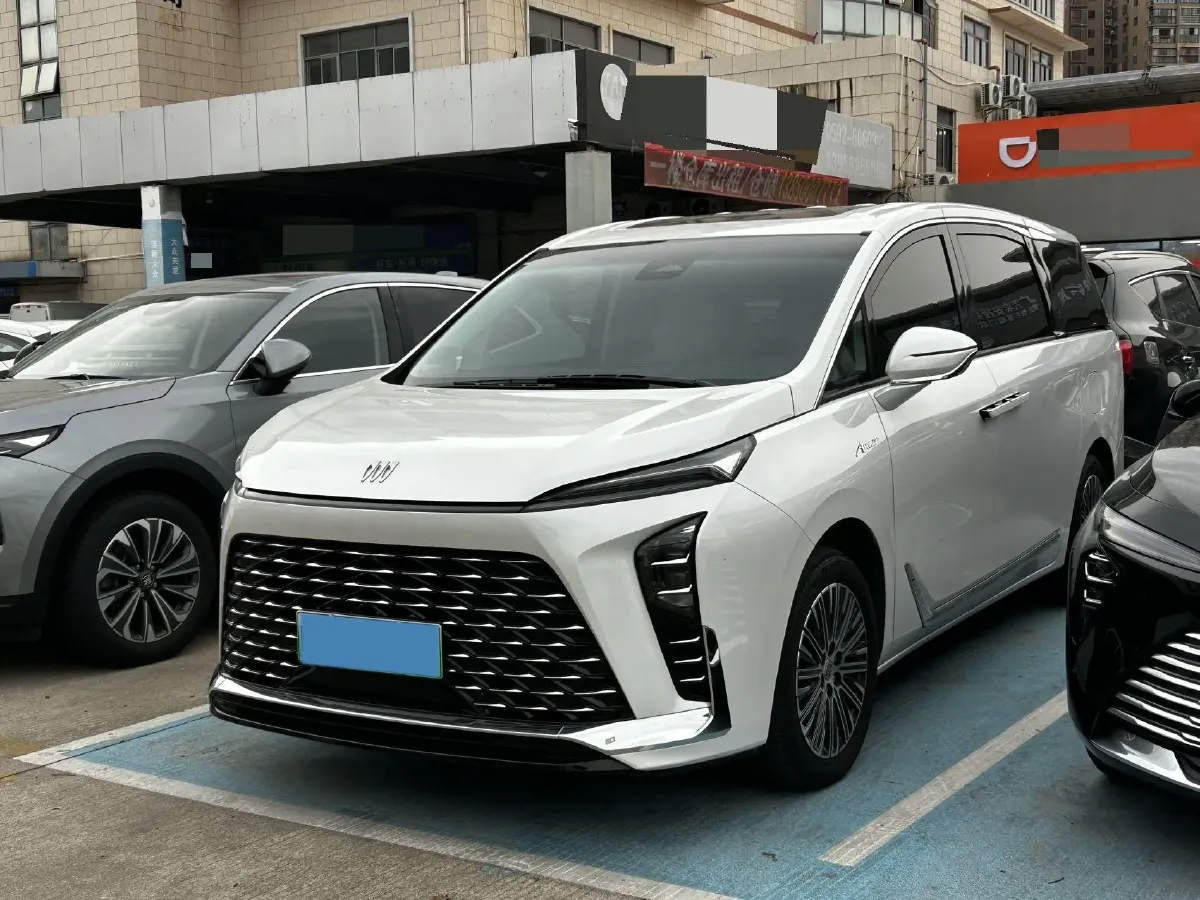 2024 Buick GL8 1.5T 180HP L4 2DHT PHEV 24.4KWH,autocango,china used car exporter,china ev exporter,chinese used car exporter,chinese used ev exporter