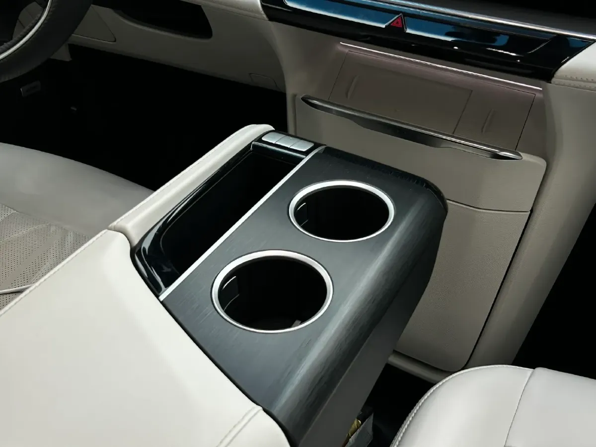 2024 Buick GL8 1.5T 180HP L4 2DHT PHEV 24.4KWH,autocango,china used car exporter,china ev exporter,chinese used car exporter,chinese used ev exporter