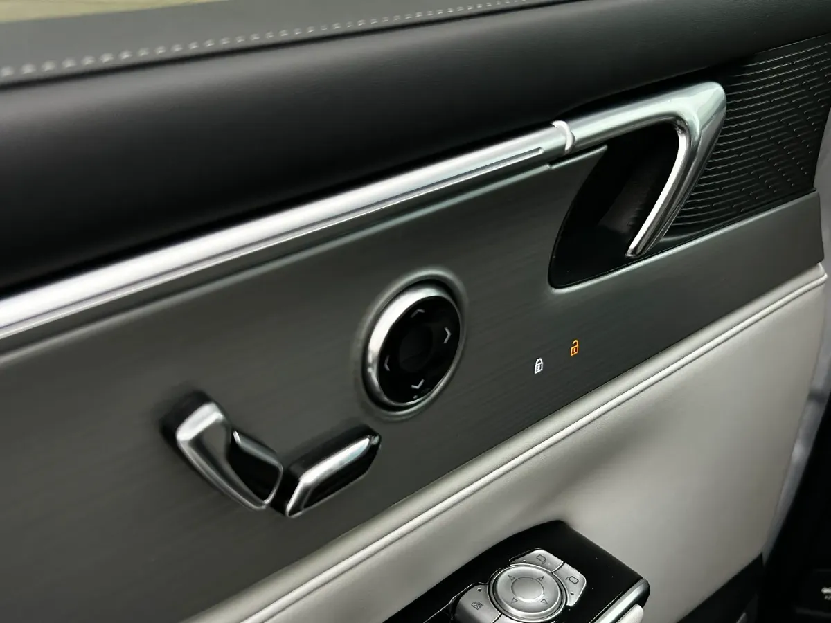 2024 Buick GL8 1.5T 180HP L4 2DHT PHEV 24.4KWH,autocango,china used car exporter,china ev exporter,chinese used car exporter,chinese used ev exporter