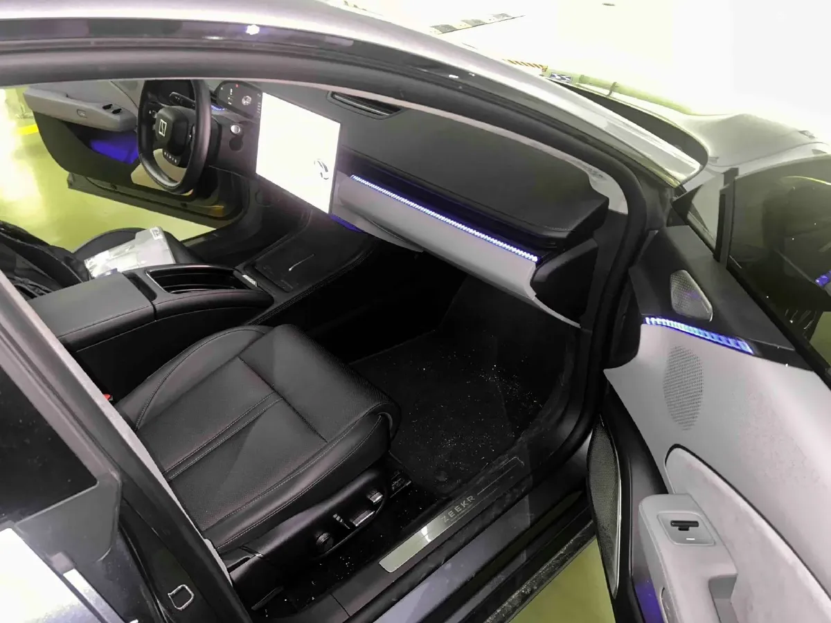 2024 Zeekr 007 BEV 75KWH,autocango,china used car exporter,china ev exporter,chinese used car exporter,chinese used ev exporter