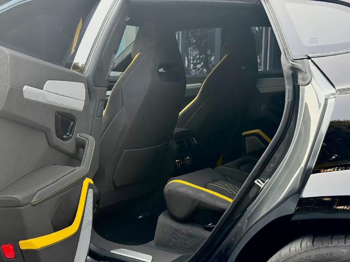 2018 Lamborghini Urus 4.0T 650HP V8 8AT,autocango,china used car exporter,china ev exporter,chinese used car exporter,chinese used ev exporter