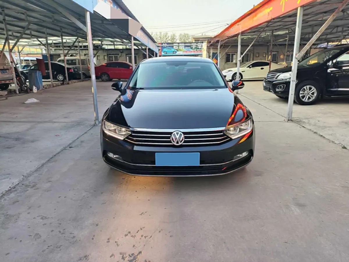 2018 Volkswagen Magotan 1.8T 180HP L4 7DCT,autocango,china used car exporter,china ev exporter,chinese used car exporter,chinese used ev exporter