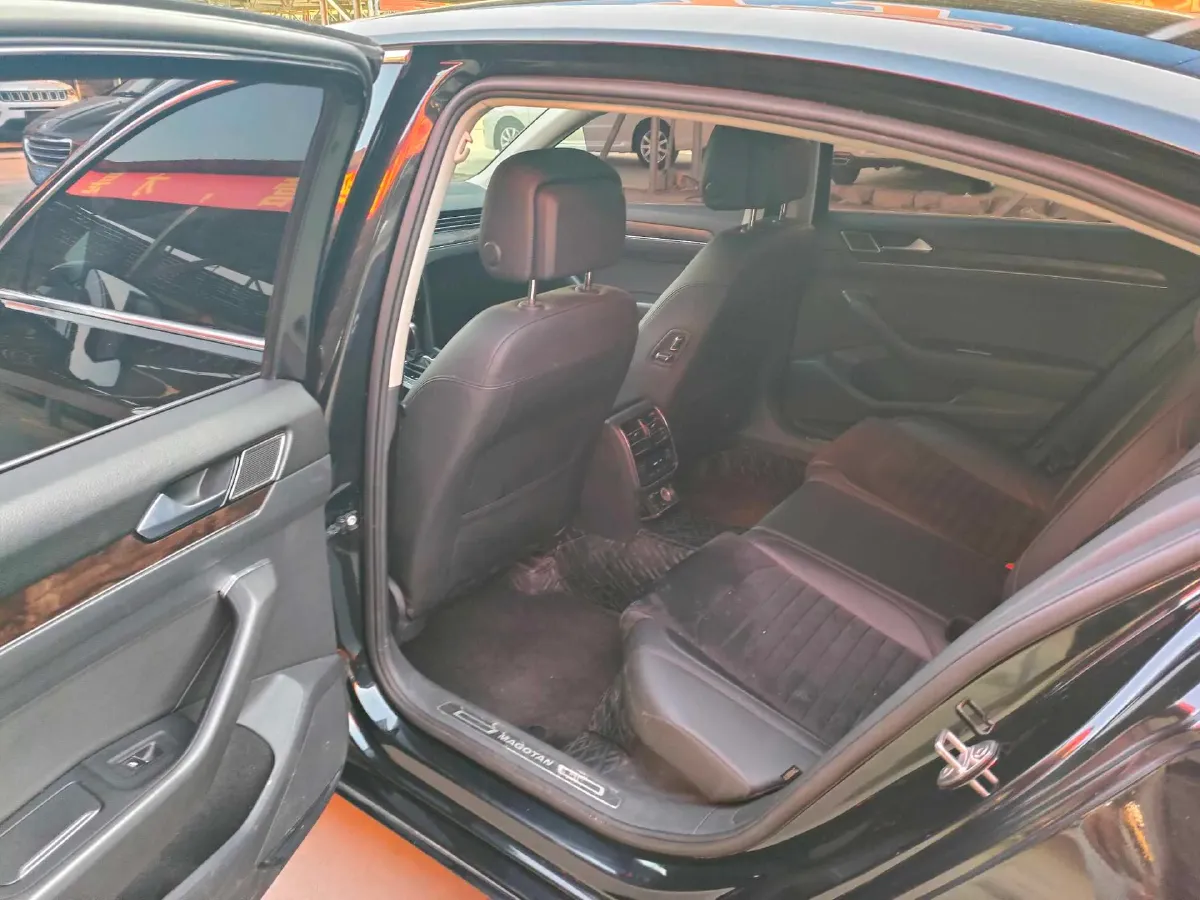 2018 Volkswagen Magotan 1.8T 180HP L4 7DCT,autocango,china used car exporter,china ev exporter,chinese used car exporter,chinese used ev exporter